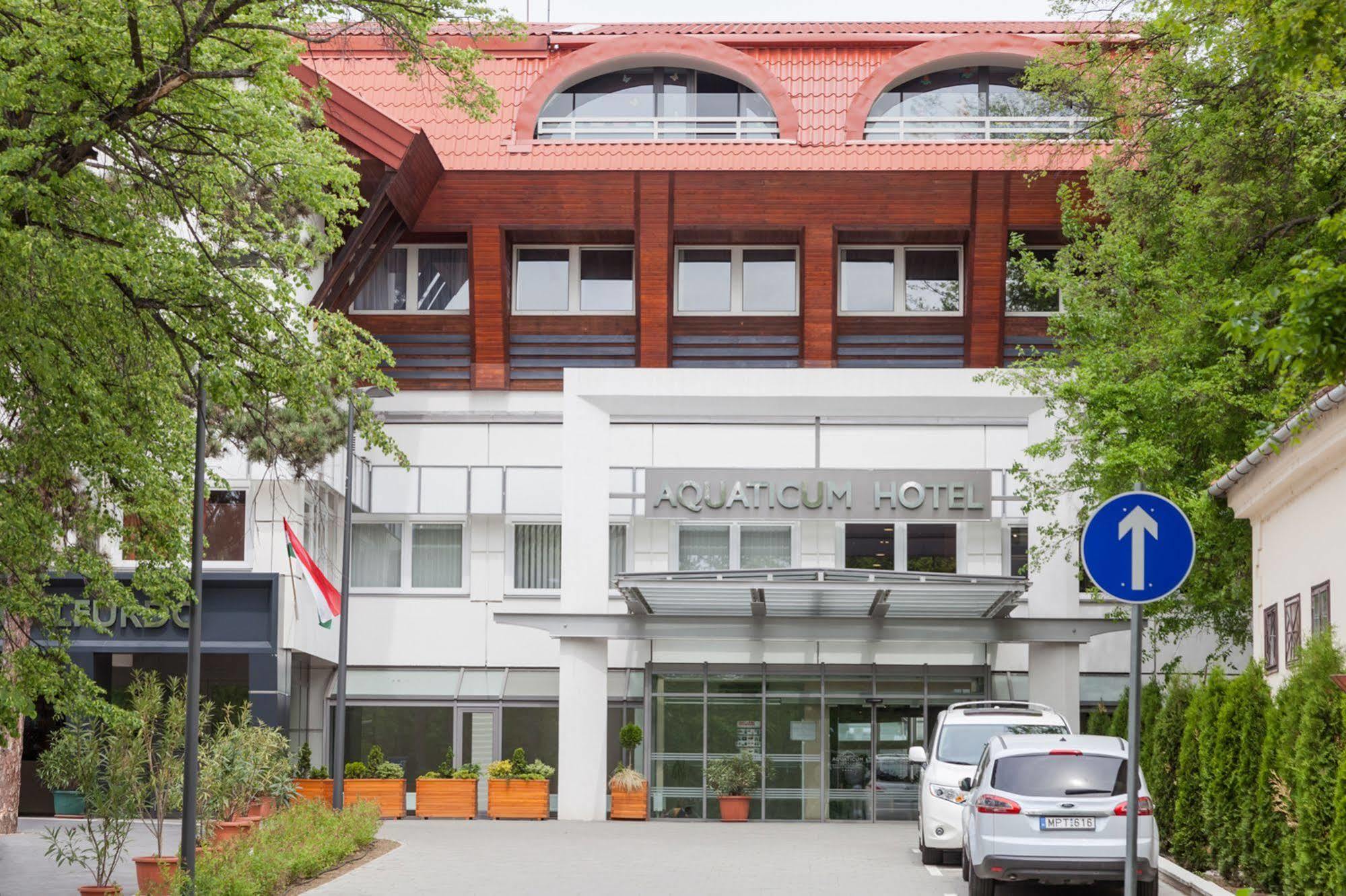 Aquaticum Debrecen Termal&Wellness Hotel Exterior foto